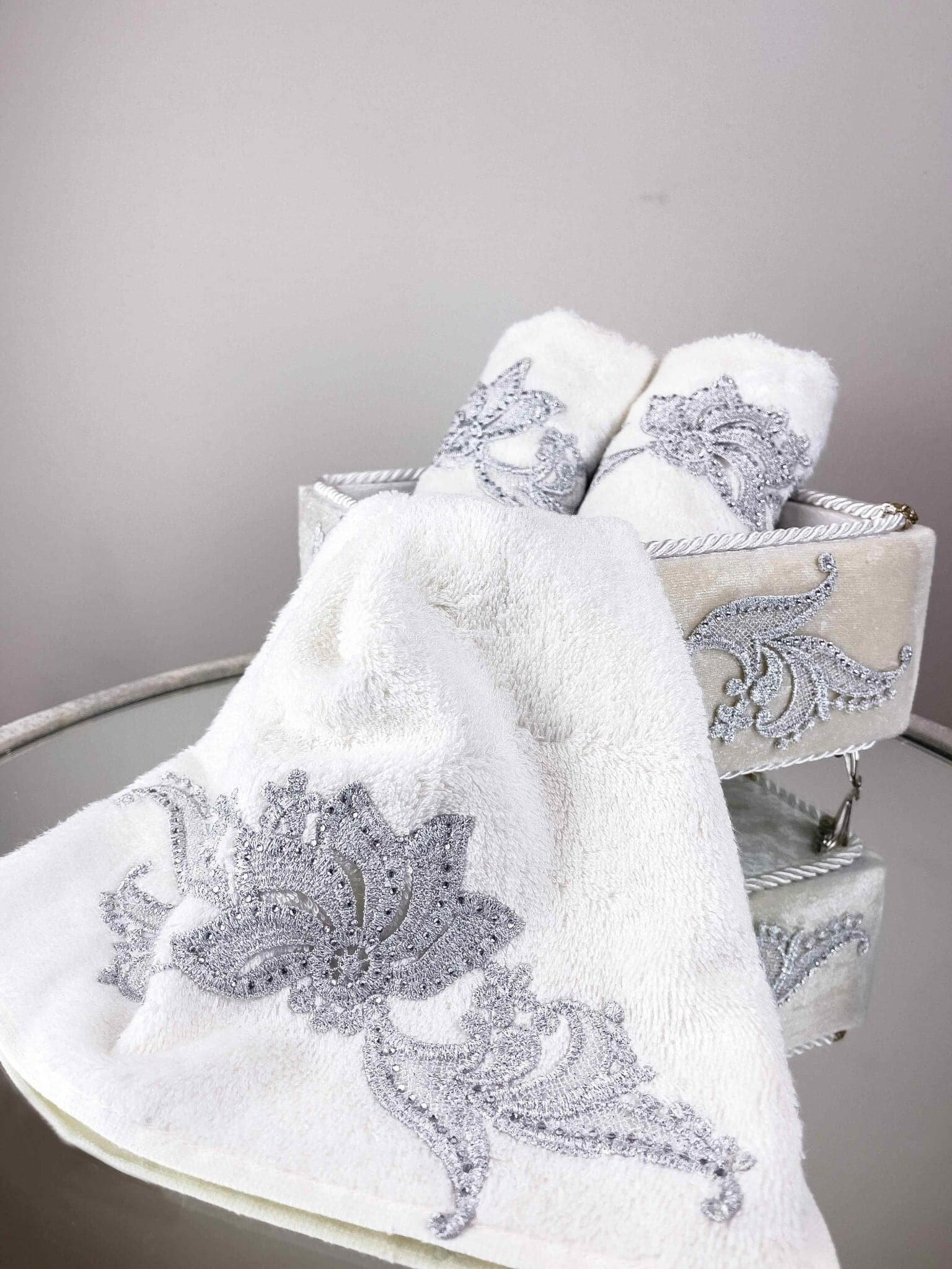 Personalized Lyra Towel Set with Monogrammed Initials, Bath Towel Set