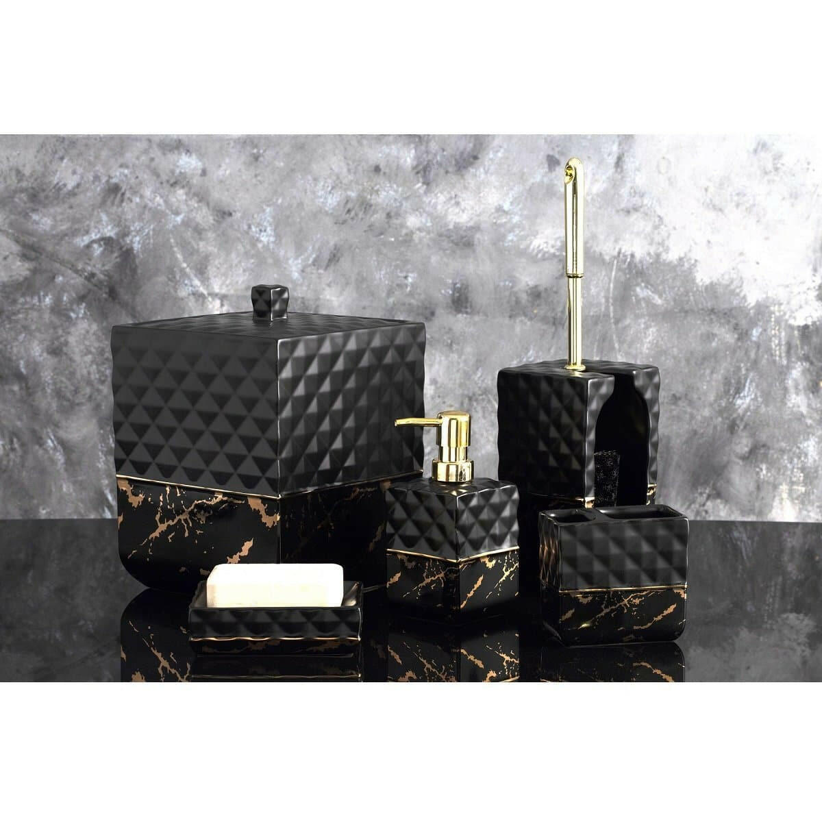 Luxury Bath Accessories and Decor