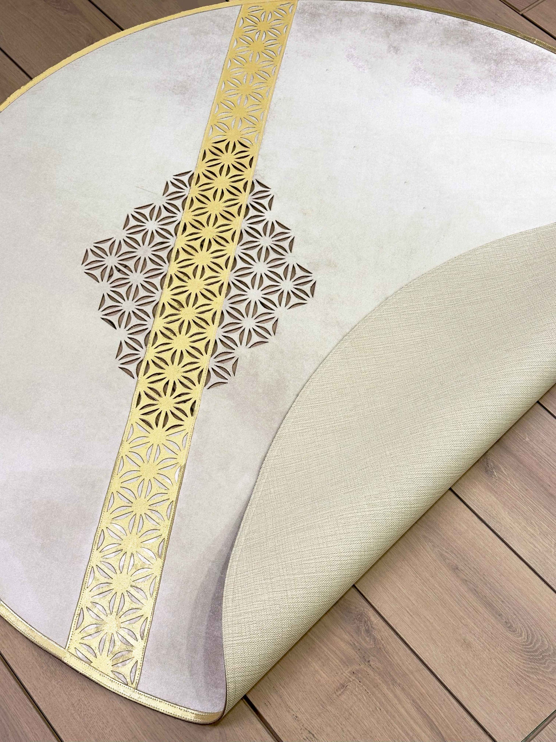 Yildiz Round Luxury Cut Through Modern Light Gold Rug by Creative Home, Turkish Leather Circular Mat, Washable Turkish Circle Carpet,RUGR-CH-YLDZ-LGoYGo-140,RUGR-CH-YLDZ-LGoYGo-220,RUGR-CH-YLDZ-LGoYGo-220