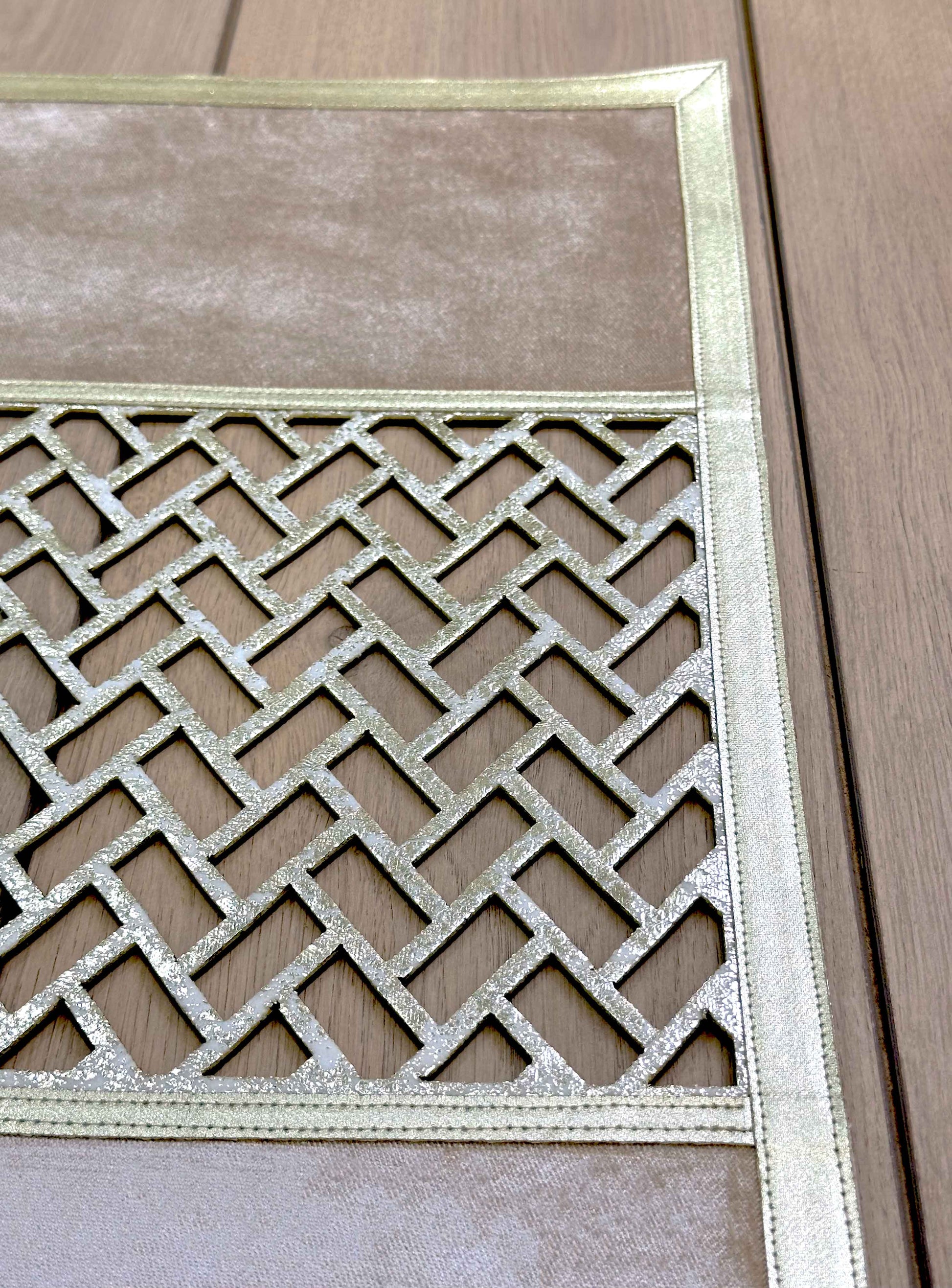 Tilbe Gold Color Rectangular Rug - Creative Home Designs Luxury Carpets, Geometric Modern Cut Through Cut Out Style Turkish Mat,RUG-TLBE-Go-4060,RUG-TLBE-Go-60100,RUG-TLBE-Go-70120,RUG-TLBE-Go-85137,RUG-TLBE-Go-121182