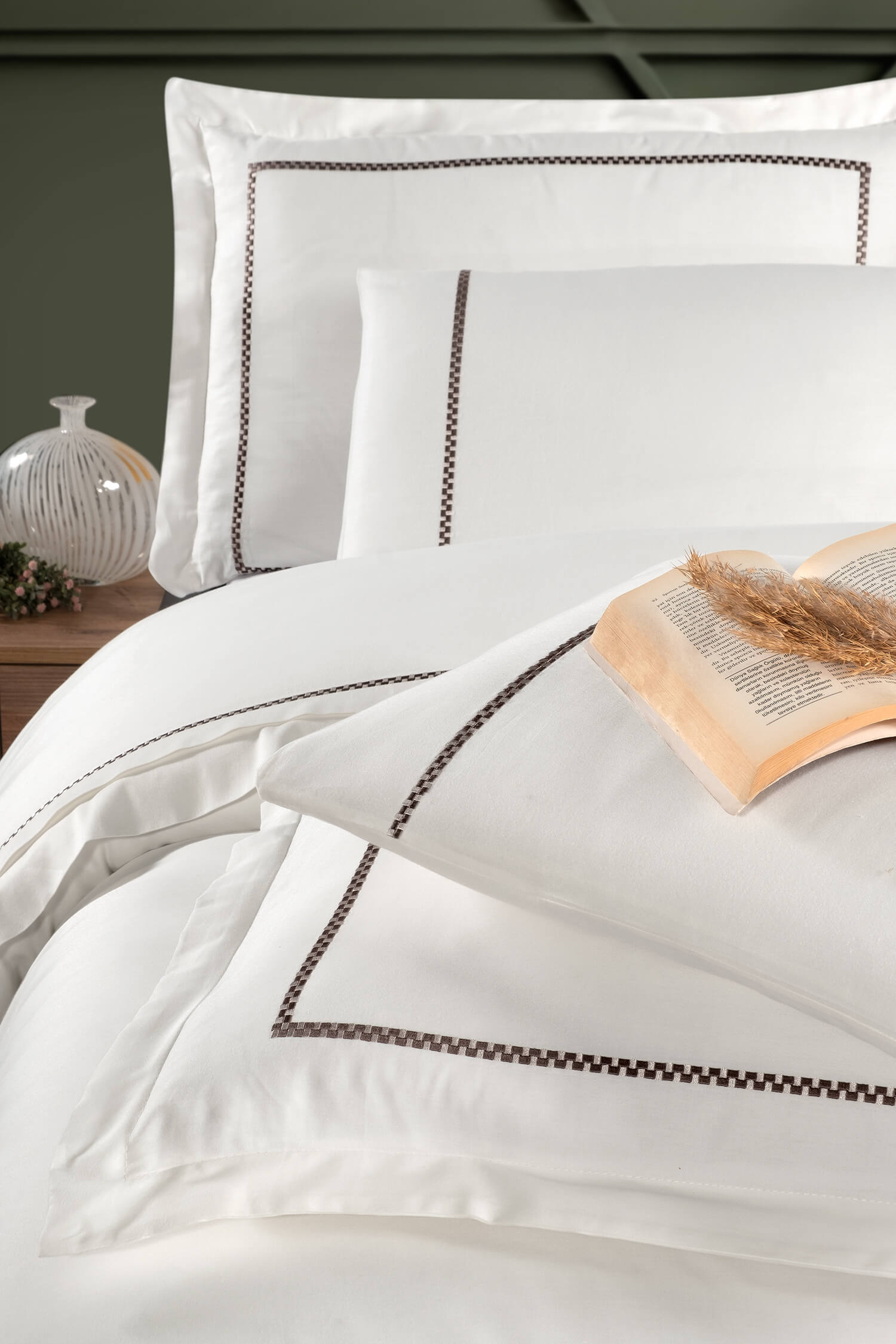 Creative Home by Müge Bilgen - Pierre Duvet Cover - White bedding set on a bed in a bedroom with green walls,DC-FC-PIERRE-Cr-Q,DC-FC-PIERRE-Cr-K