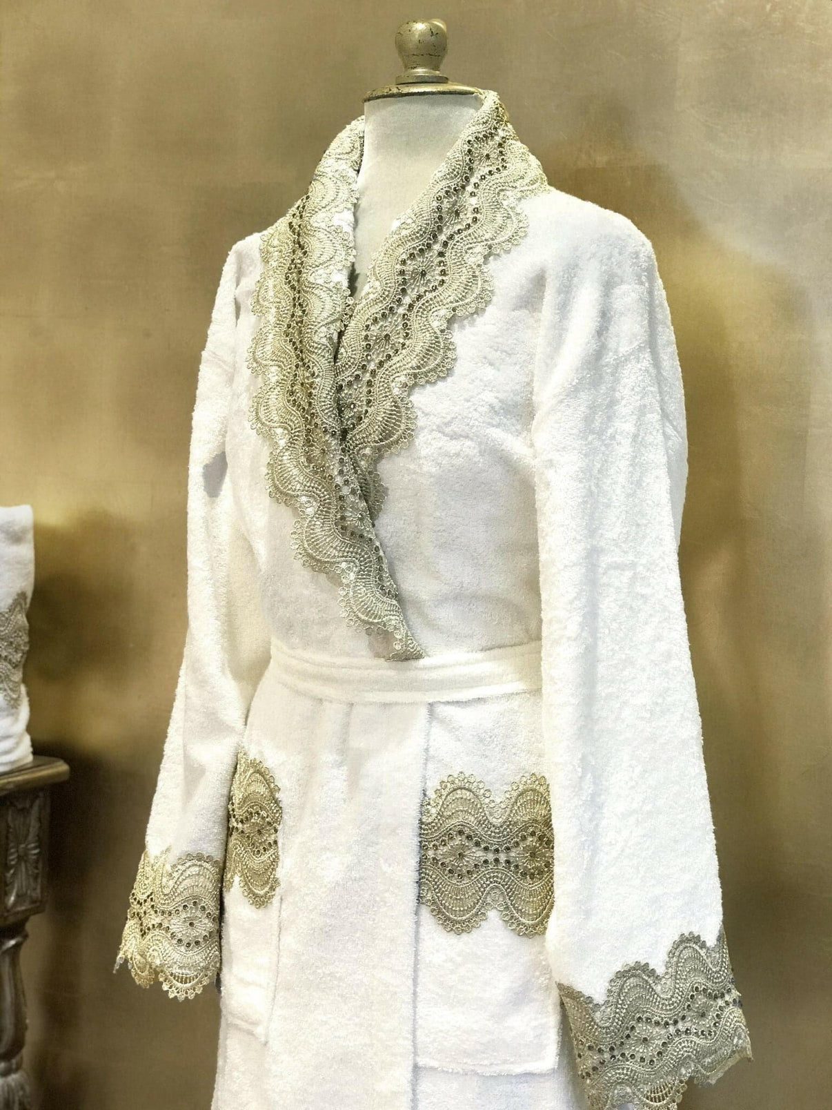 Gunes Luxury Embroidery Lace White Women's Bathrobe Set, Elegant Robe