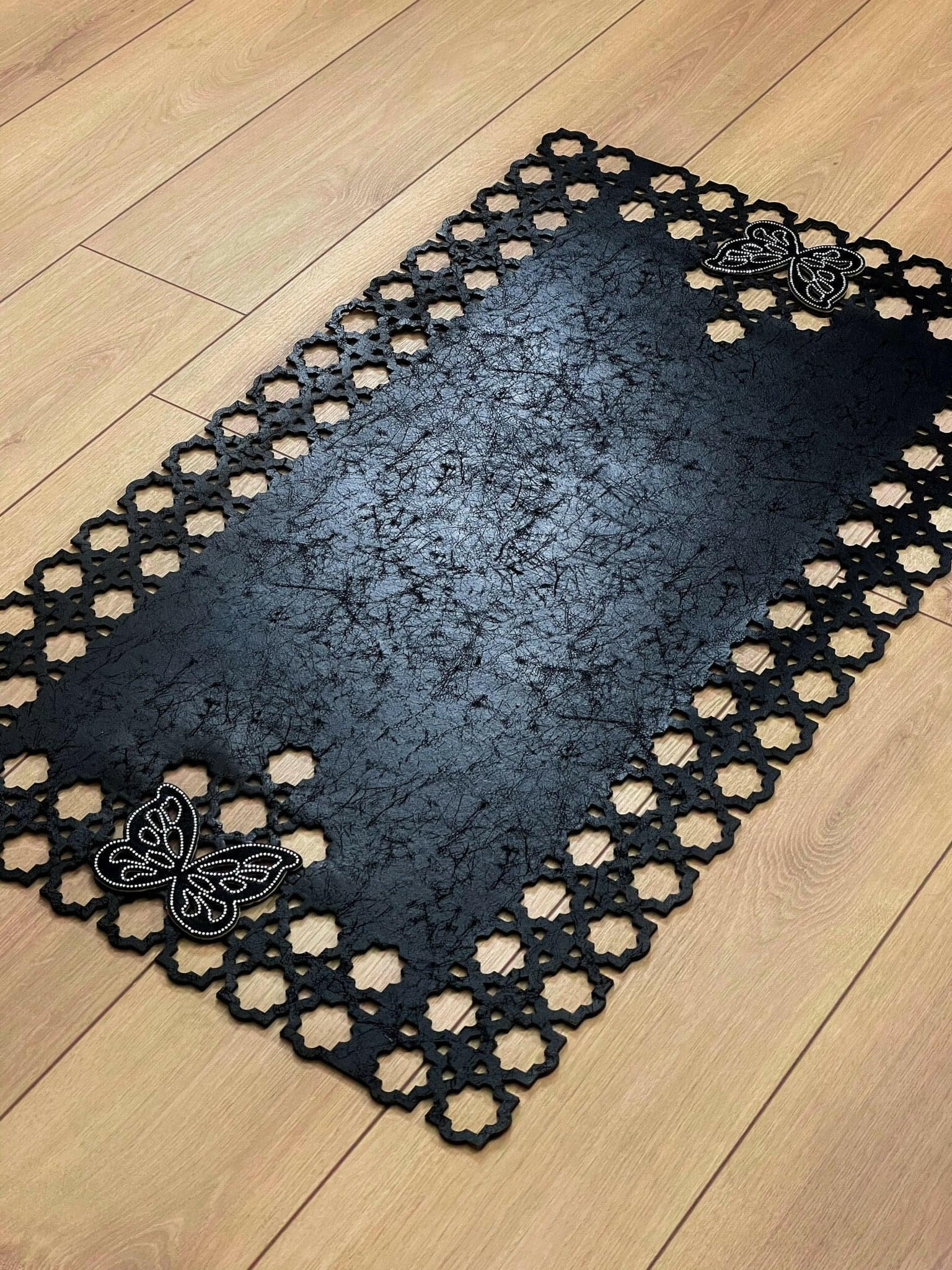 Kelebek Rectangle Rug, Butterfly Patterned Velvet Mat, Washable Carpet