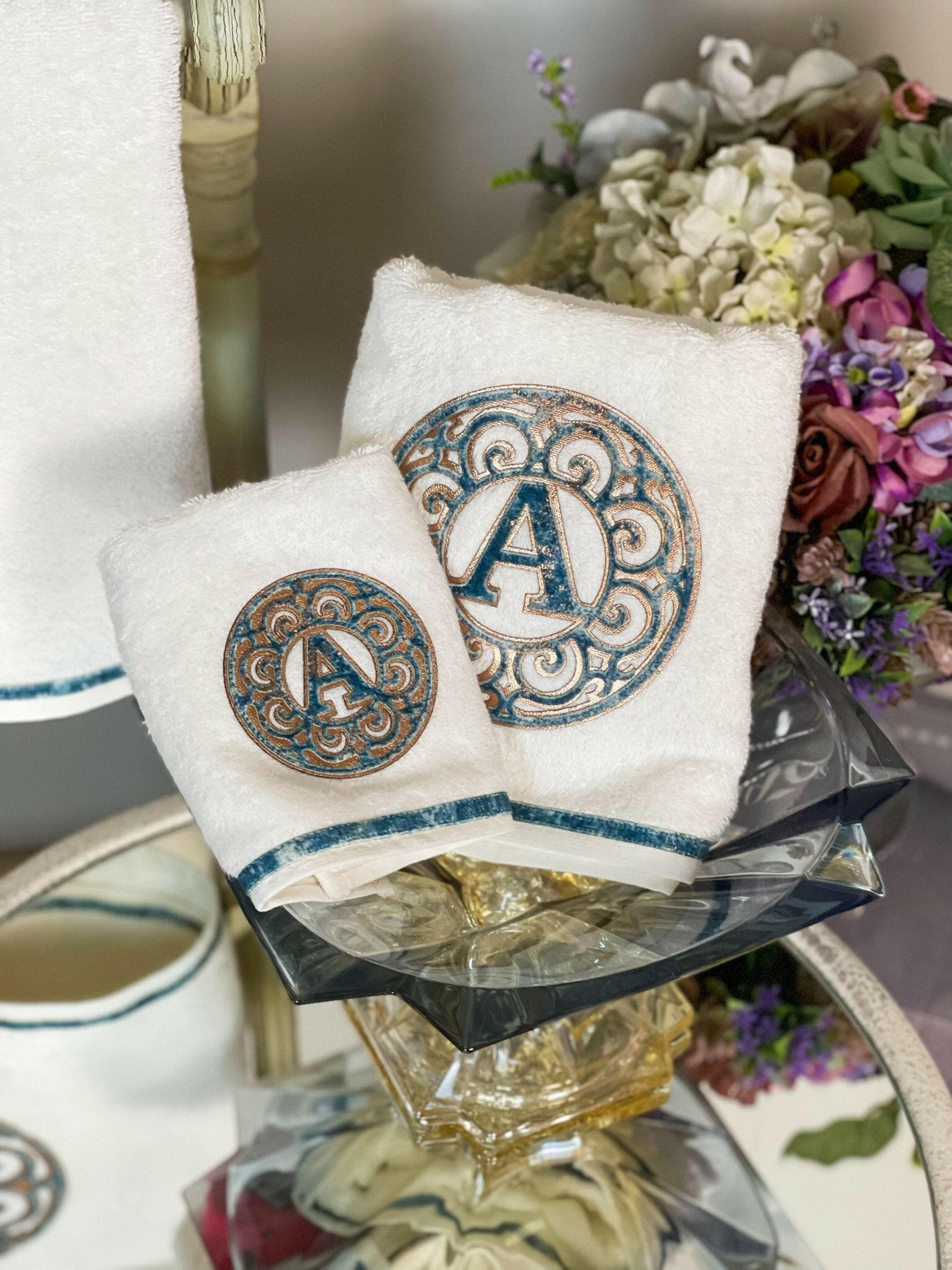 Personalized Lyra Towel Set with Monogrammed Initials Bath Towel Set