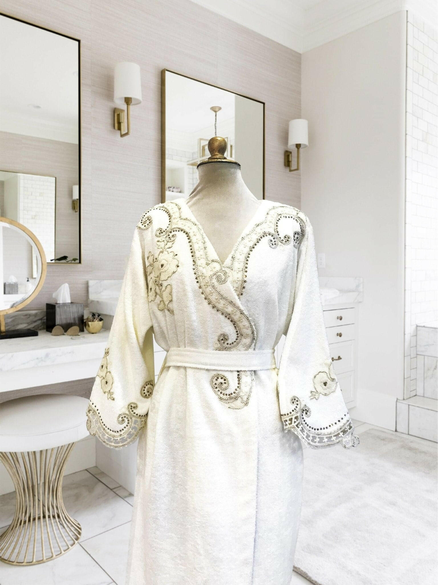 Embroidered White Robe Tuba Floral Embroidery Lace White Women's Robe Tulle Back Bathrobe Set
